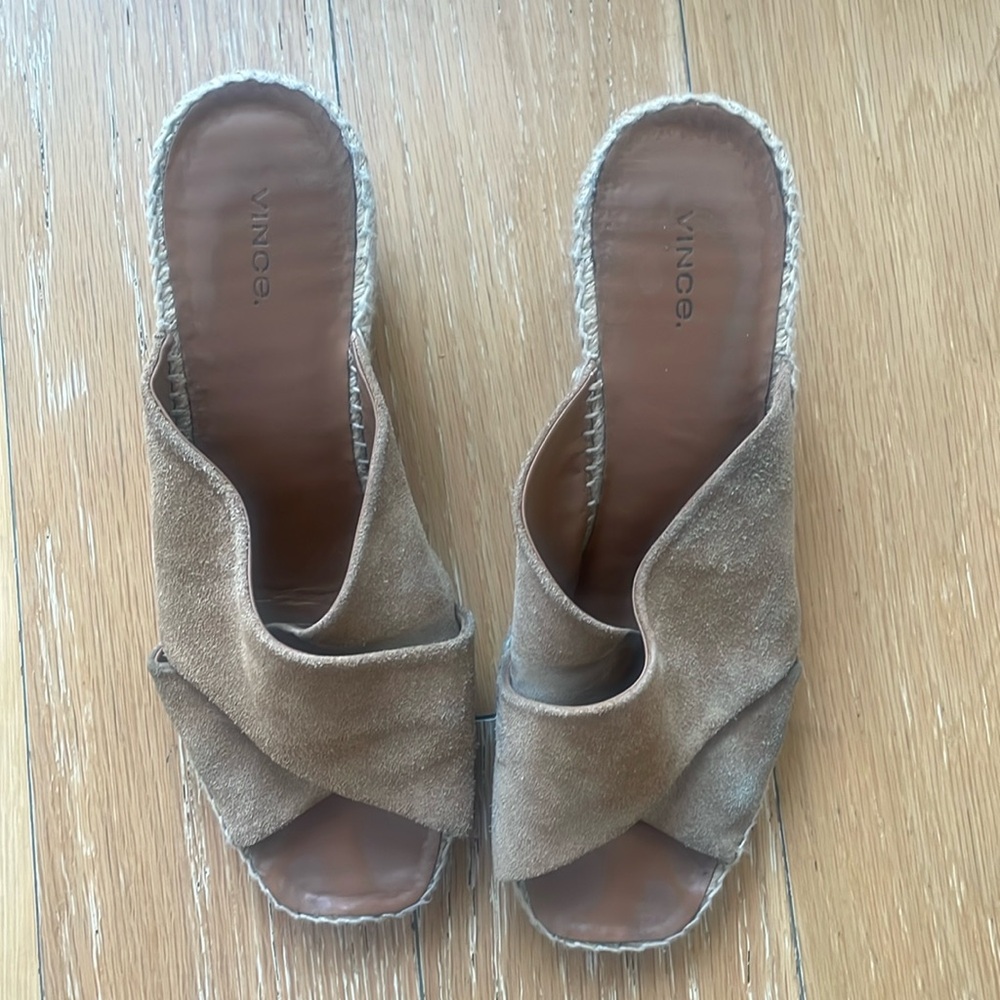 vince suede wedge sandal size 10